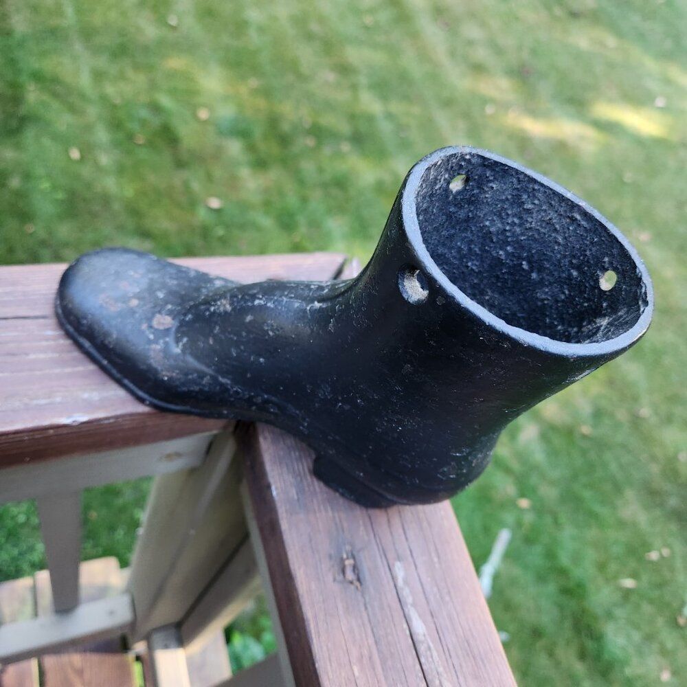 Antique Cast Iron Mens Boot Shoe Mannequin No Buttons RARE Doll Store Display - Picture 7 of 8